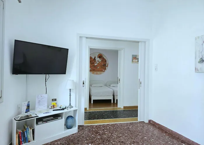 House In Castle Nyaraló