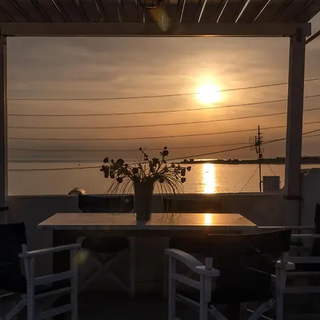 House In Castle Semesterbostad