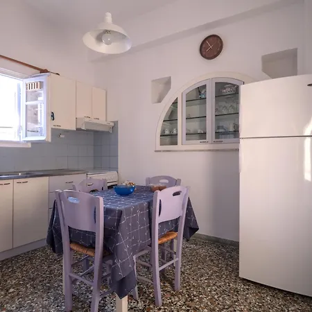 House In Castle * Páros