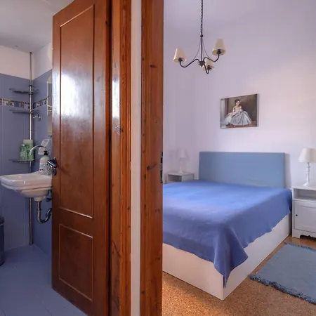 House In Castle Semesterbostad Páros