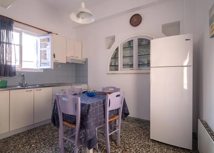 House In Castle * Páros