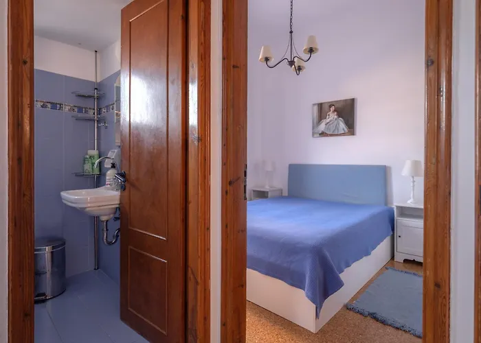 House In Castle Vakantiehuis Páros